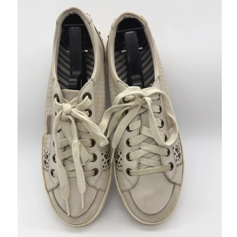 Taos Footwear these taos